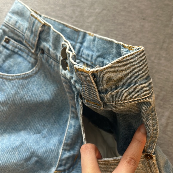 SOLD Vintage Swagger Jeans High Waisted Denim Shorts - Picture 15 of 16